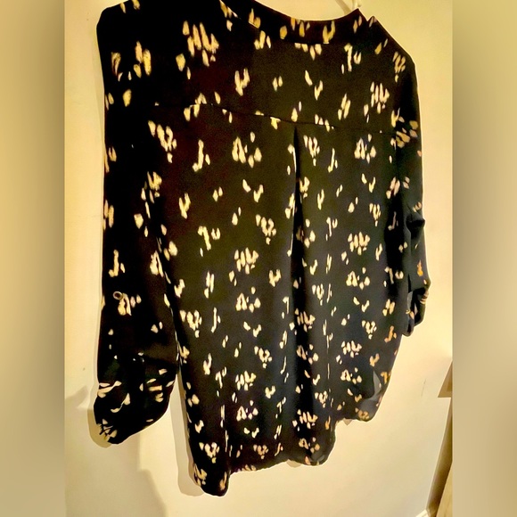 Lush brand, black with peach pattern high-low blouse, Size M - Picture 3 of 5